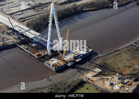 Luftaufnahme der nördliche Turm Brücke in Sunderland während der Bauphase Stockfoto