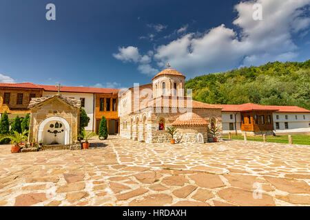 Lopushanski Kloster "St. Johannes der Vorläufer" in der Nähe von Dorf von Georgi Damyanovo, Bulgarien Stockfoto