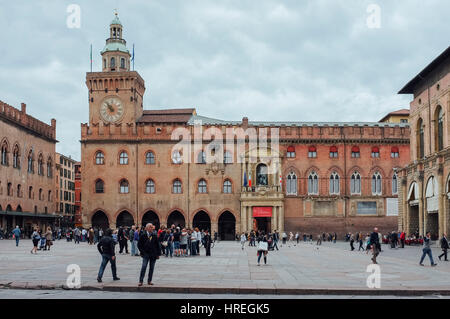 Palazzo d'Accursio, oder auch bekannt als Palazzo Comunale ist beherbergt die städtische Kunstsammlung, die befindet sich auf der Piazza Maggiore in Bologna, Ital Stockfoto