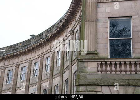 Buxton Crescent, eine Note 1 aufgeführten Gebäude basiert auf der Architektur in Bath, England Stockfoto