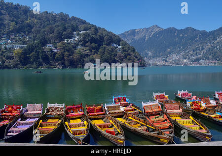 Warten Boote der Nainital Stockfoto