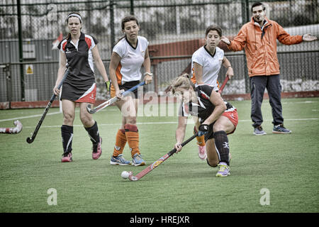 Gibraltar Hockey - Grammatiker HC spielen Testspiel gegen San Fernando HC von Cadiz. Stockfoto