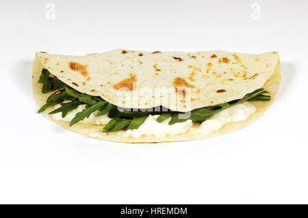 Original italienische Romagnola Piadina mit Schinken, Mozzarella und Tomaten Stockfoto