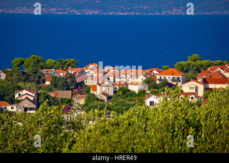 Stadt von Sutivan Küste Ansicht, Insel Brac, Dalmatien, Kroatien Stockfoto