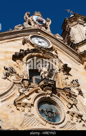 Donostia-San Sebastián: die Basilika der Heiligen Maria des Chores, barocke römisch-katholische Kirche, eine der ältesten Kirchen der alten Stadt details Stockfoto