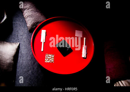 Ein Tisch für zwei Personen in einem Restaurant in Tokyo, Japan Stockfoto