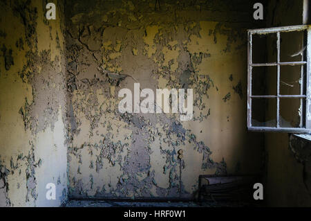 Peeling Wände in den verlassenen Ballhaus Grunau, Berlin, Deutschland. Stockfoto