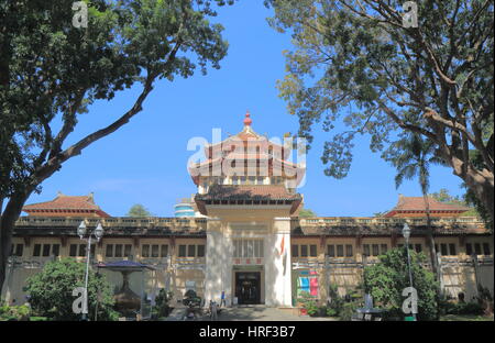 Museum der vietnamesischen Geschichte. Museum für vietnamesische Geschichte zeigt Vietnams Geschichte mit Exponaten aus allen Epochen. Stockfoto