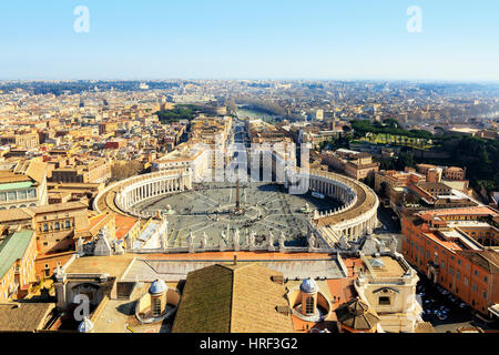 Hohen Blick über St. Peters Platz, Piazza di San Pietro, Vatican Stadt, Rom, Italien Stockfoto