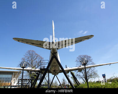 de Haviland Heron Replik Flugzeuge außerhalb Flughafen Haus, Croydon, Surrey, England, UK Stockfoto