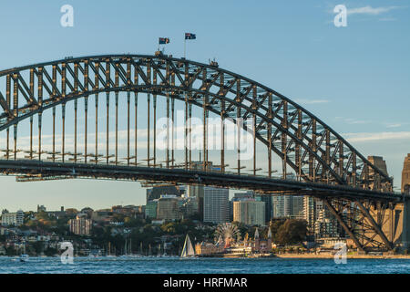 Sydney Harbour Bridge, New-South.Wales, Australien im Geschäftsviertel der Innenstadt von Sydney ist das ikonische Bild. Den Spitznamen "The Kleiderbügel" von den Einheimischen Stockfoto