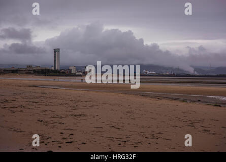 Der erste Tag des Frühlings an der Swansea Bay, South Wales, UK. Stockfoto