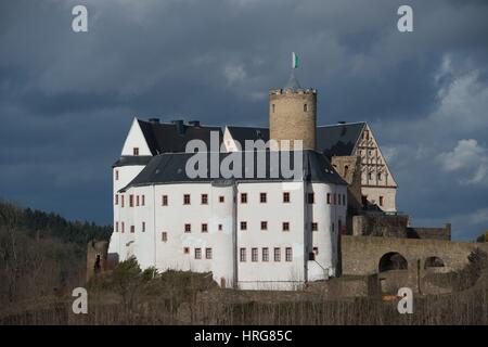 Drebach, Deutschland. 1. März 2017. Die Burg Scharfenstein in Drebach, Deutschland, 1. März 2017. Die Spielzeug-Ausstellung "Playmobil Zirkusgeschichte(n)" (lt. Spielmobil - Zirkus Geschichten) Oliver Schaffer Collection "werden dort vom 4. März 2017, 4. März 2018. Die Ausstellung besteht aus mehr als 5.000 zahlen. Foto: Sebastian Kahnert/Dpa-Zentralbild/Dpa/Alamy Live News Stockfoto