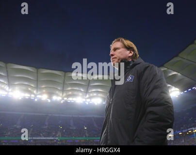 Hamburg, Deutschland. 1. März 2017. Hamburgs Manager Markus Gisdol während der DFB-Pokal-Viertelfinale match zwischen Hamburger SV und Borussia Moenchengladbach im Volksparkstadion in Hamburg, Deutschland, 1. März 2017. Foto: Daniel Reinhardt/Dpa/Alamy Live News Stockfoto