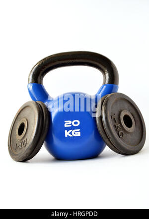 Werkzeuge für Bodybuilding, Fitness und Crossfit. Gewicht und Kettlebell. Stockfoto