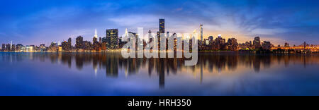 Lower Manhattan Skyline. Riesige Panorama USA Stockfoto