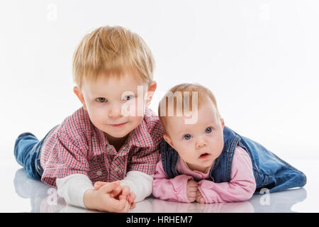 Geschwister - Schwestern Stockfoto