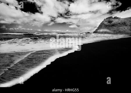 Pololu Black Sand Beach, North Kohala, Big Island, Hawaii Stockfoto