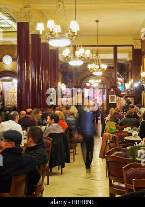 Innenansicht des Cafe Tortoni, Avenida de Mayo, Buenos Aires Provinz Buenos Aires, Argentinien Stockfoto