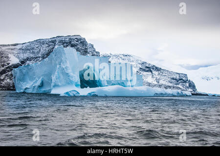 Schwimmenden Eisberg, Elephant Island, Süd-Shetland-Inseln, Antarktis, Polarregionen Stockfoto