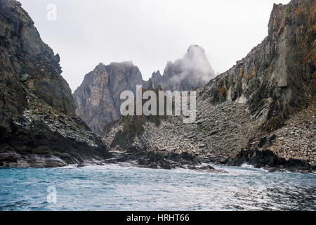 Zerklüftete Küste von Elephant Island, Süd-Shetland-Inseln, Antarktis, Polarregionen Stockfoto