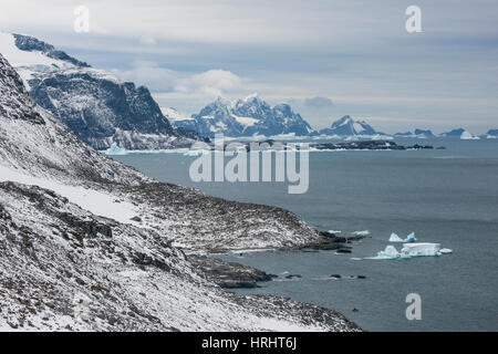 Blick über Coronation Island, Süd-Orkney-Inseln, Antarktis, Polarregionen Stockfoto