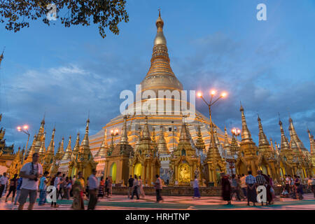 Shwedagon-Pagode in Yangon (Rangoon), Myanmar (Burma), Asien Stockfoto