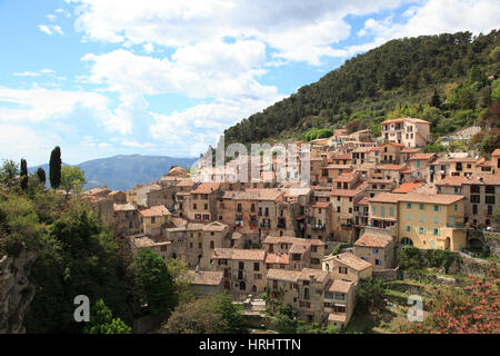 Thront die mittelalterliche Dorf Peille, Alpes-Maritimes, Cote d ' Azur, Côte d ' Azur, Provence, Frankreich Stockfoto