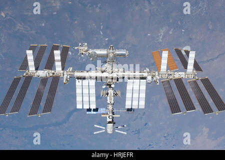 STS-134, internationale Raumstation, 2011 Stockfoto