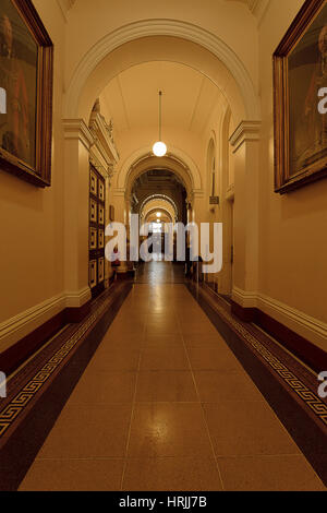 Lange leer Flur Stockfoto