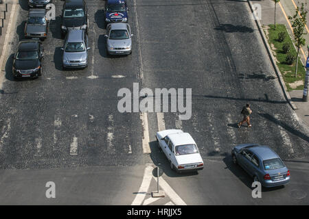 Bukarest, Rumänien, 23. August 2009: Auto Verkehr in Bukarest. Stockfoto