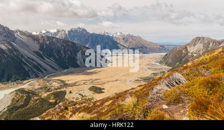 Blick in das Flussbett des Flusses Hooker, Mount Cook Nationalpark, Canterbury Region Southland, New Zealand Stockfoto