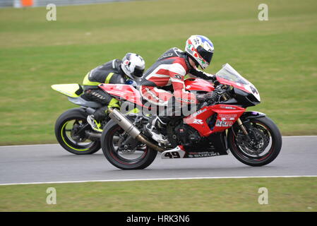 Motorrad-Trackday am Snetterton lief von No Limits Stockfoto