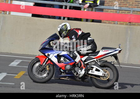 Motorrad-Trackday am Snetterton lief von No Limits Stockfoto