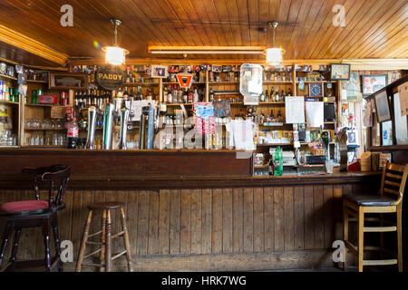 Irish Pub-Zähler, Mike Murt Cahersiveen County Kerry Irland Stockfoto