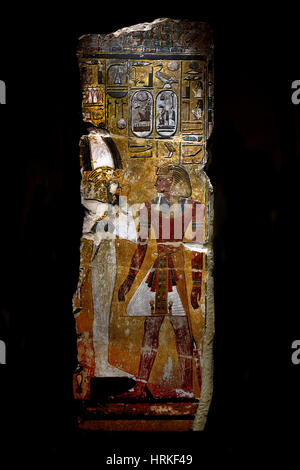 Grab von König Ethos ich vor Gott Osiris Säule (Architektur) Sethos I.Valley der Könige (Ägypten / Oberägypten / Theben-West) Sethos ich (Grab) Kalkstein, verputzt und gestrichen 261 x 88 x 47 cm Stockfoto