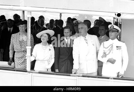 Präsident FRANKLIN D. ROOSEVELT (1882-1945) und seine Frau Eleanor mit König George VI. und Königin Elizabeth an Bord der USS Potomac am 9. Juni 1939 Stockfoto