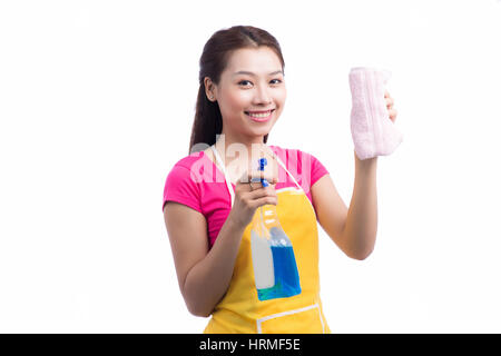 Porträt der glückliche junge asiatische Mädchen Reinigung Glas mit Schwamm Stockfoto