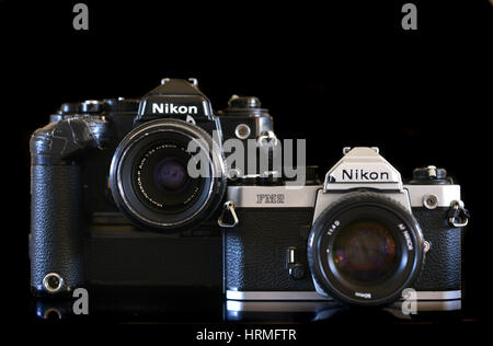 Vintage Nikon FM2 und FE-film-Kameras Stockfoto