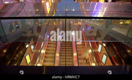 Glasgow U-Bahn oder u-Bahn Rolltreppe Eingang Buchanan street Stockfoto