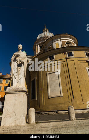 Statue von St. Ambrogio Basilika San Carlo al Corso Stockfoto