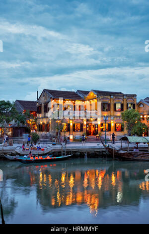 Hoi An Ancient Town in der Abenddämmerung. Provinz Quang Nam, Vietnam. Stockfoto