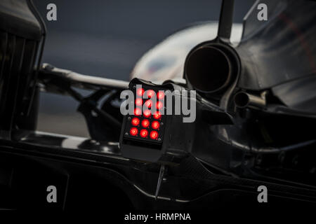 Barcelona, Spanien. 2. März 2017. ROMAIN GROSJEAN (FRA) Teams Haas nimmt auf der nassen Strecke tagsüber 4 Formel1 Tests am Circuit de Catalunya Credit: Matthias Oesterle/ZUMA Draht/Alamy Live News Stockfoto