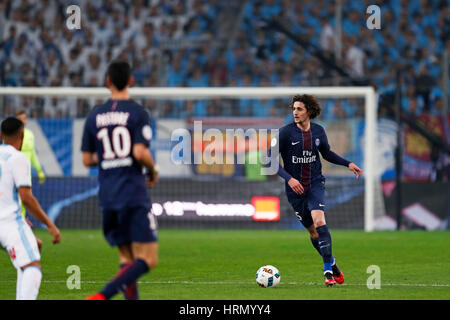 Adrien Rabiot (PSG), 26. Februar 2017 - Fußball / Fußball: Französisch "Ligue 1" match zwischen Olympique de Marseille 1-5 Paris Saint-Germain im Stade Vélodrome in Marseille, Frankreich. (Foto von D.Nakashima/AFLO) Stockfoto