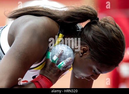 Belgrad, Serbien. 3. März 2017. Deutscher Leichtathlet Claudine Vita in Aktion während der Aufnahmen-Put Qualifikationsrunde bei den Leichtathletik-Europameisterschaften in der Kombank Arena in Belgrad, Serbien, 3. März 2017. Foto: Sven Hoppe/Dpa/Alamy Live News Stockfoto