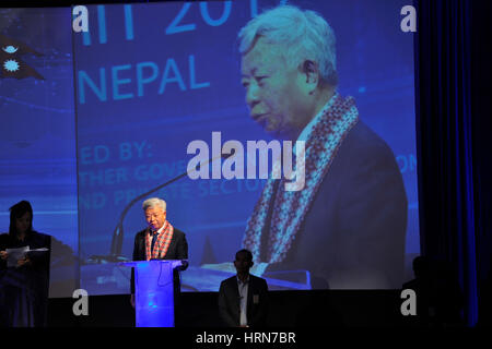 Kathmandu, Nepal. 2. März 2017. Asiatische Infrastruktur Investment Bank (AIIB) Präsident Jin Liqun spricht während der Nepal Investment Summit 2017 in Kathmandu, Nepal auf Donnerstag, 2. März 2017. Bildnachweis: Narayan Maharjan/Pacific Press/Alamy Live-Nachrichten Stockfoto