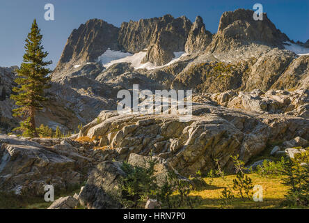 Minarette nahe dem Ediza See, Sierra Nevada, Ansel Adams Wilderness, Kalifornien, USA Stockfoto