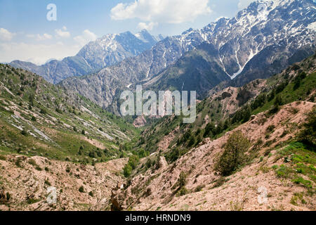 Tschimgan Berge, Usbekistan, an einem sonnigen Tag Stockfoto
