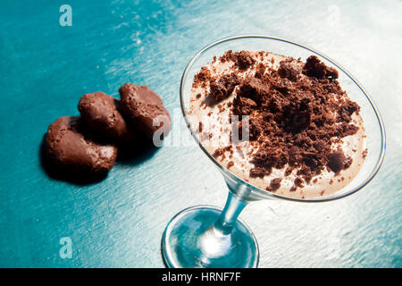 Tiramisu-Kuchen im Glas, klassische italienische dessert Stockfoto