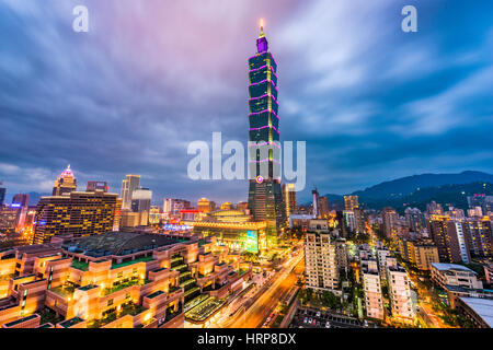 Taipei, Taiwan Skyline der Innenstadt. Stockfoto